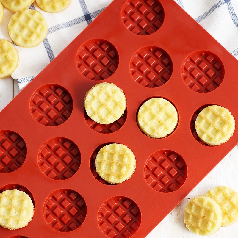 قالب وافل من السيليكون الآمن ل - مراجعة Kitchen Baking Kit وسعره